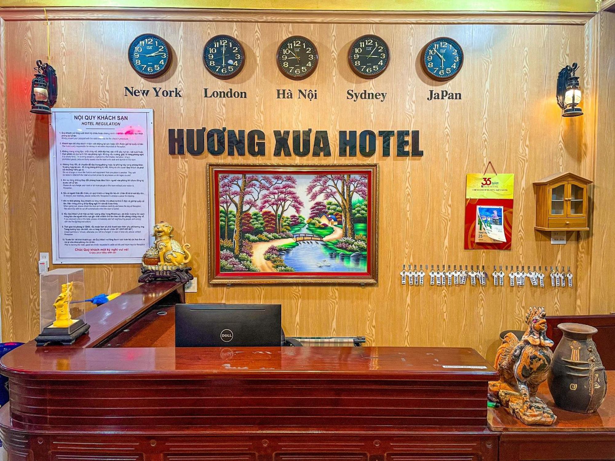 Hotel Khach San Huong Xua Hà Tiên Esterno foto